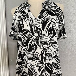 Women's Mossimo size XS black white leaf pattern maxi Blouse Off Shoulder